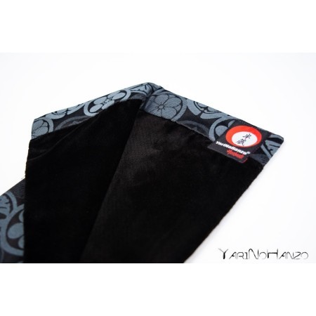 Wakizashi Bukuro Kamon (dark background) | Bag For Wakizashi